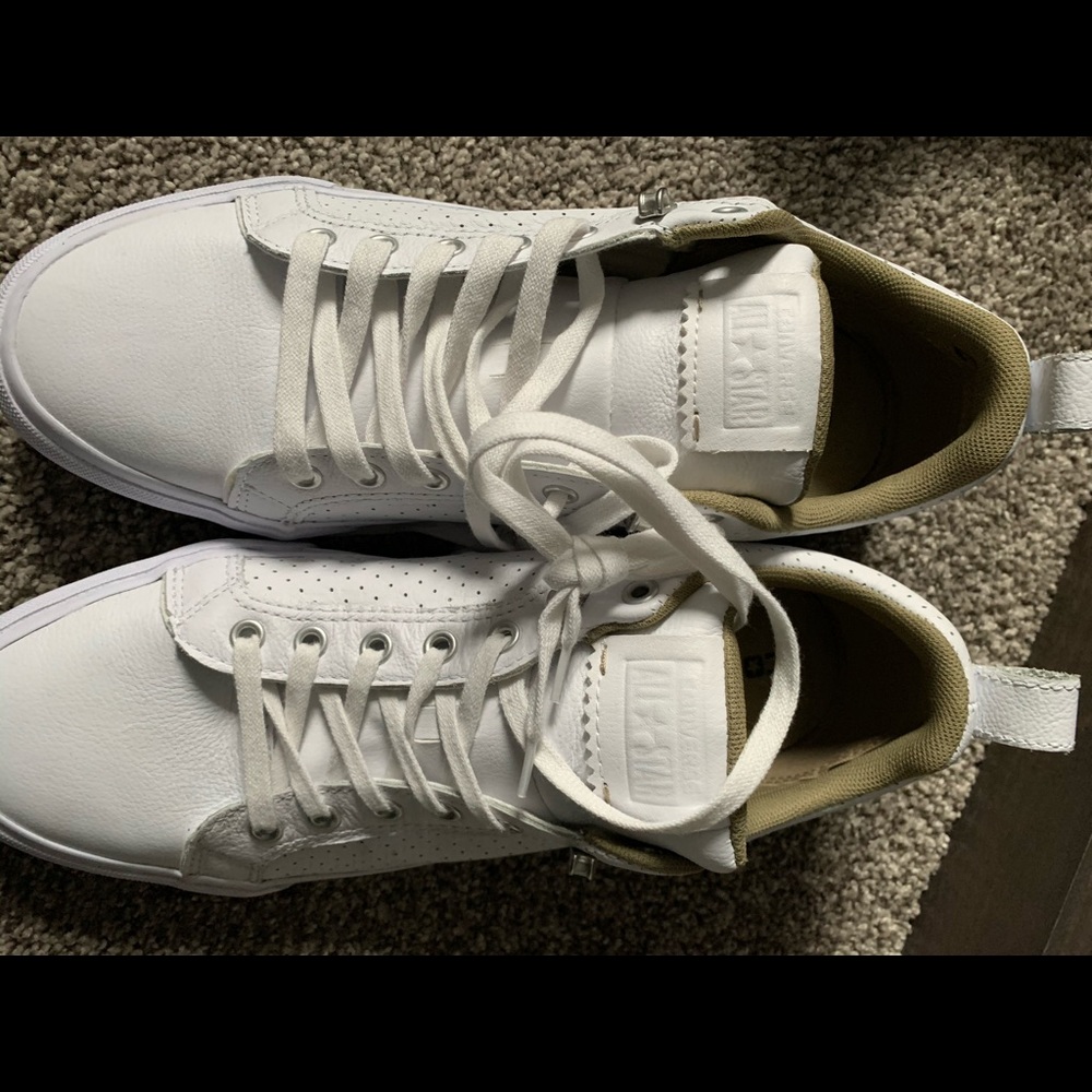 Converse size 11 new men’s white leather sneaker